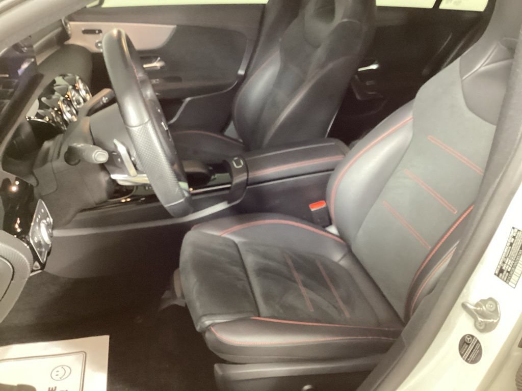 Used 2022 Mercedes-Benz CLA 250 image 10