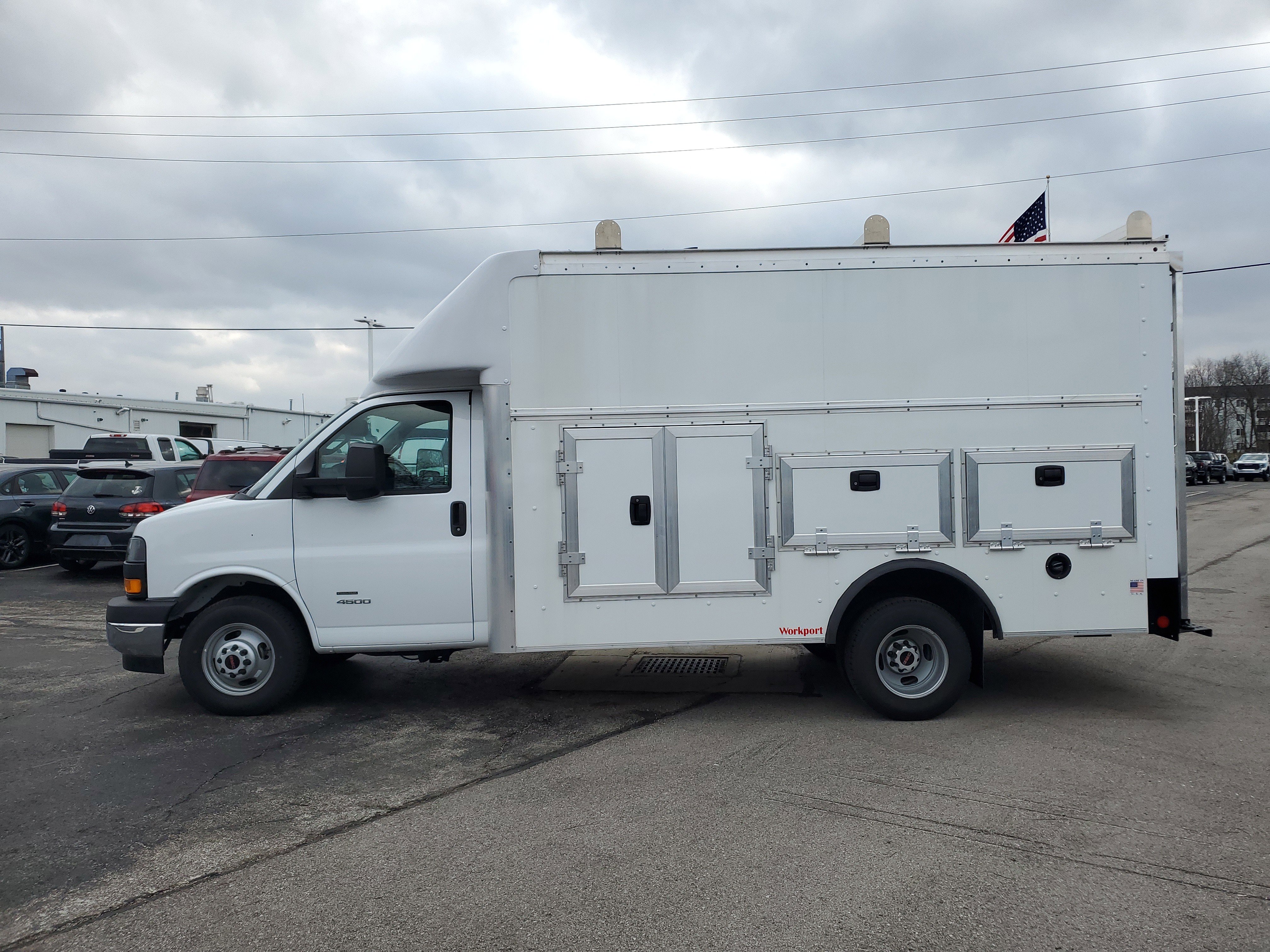 New 2025 GMC Savana 4500 w/ Power Convenience Package image 8