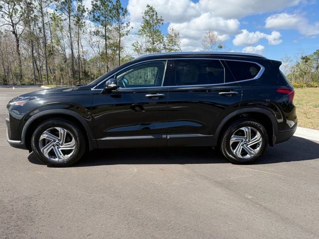 Used 2023 Hyundai Santa Fe SEL FWD image 2