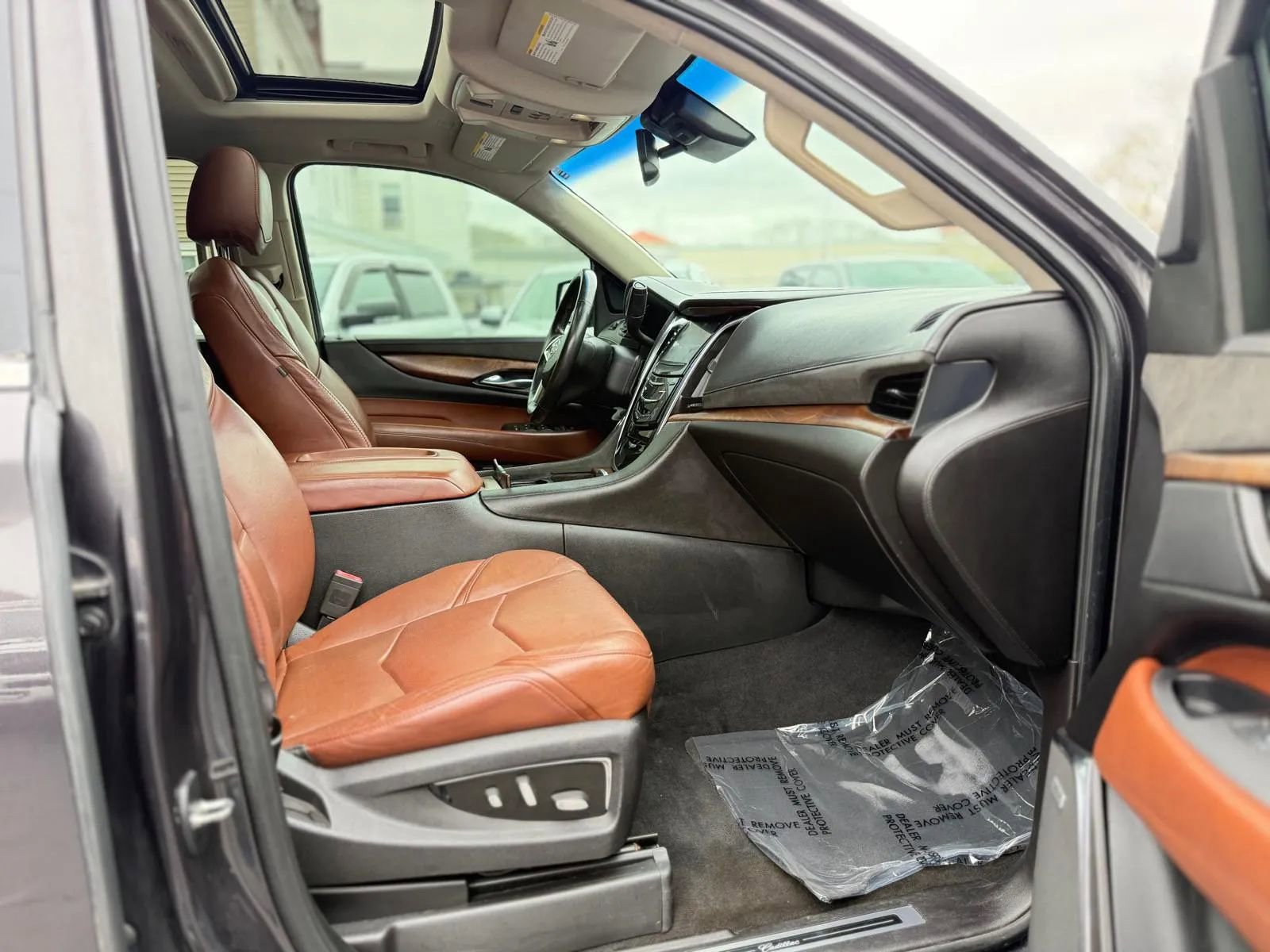 Used 2015 Cadillac Escalade Premium AWD/4WD image 15