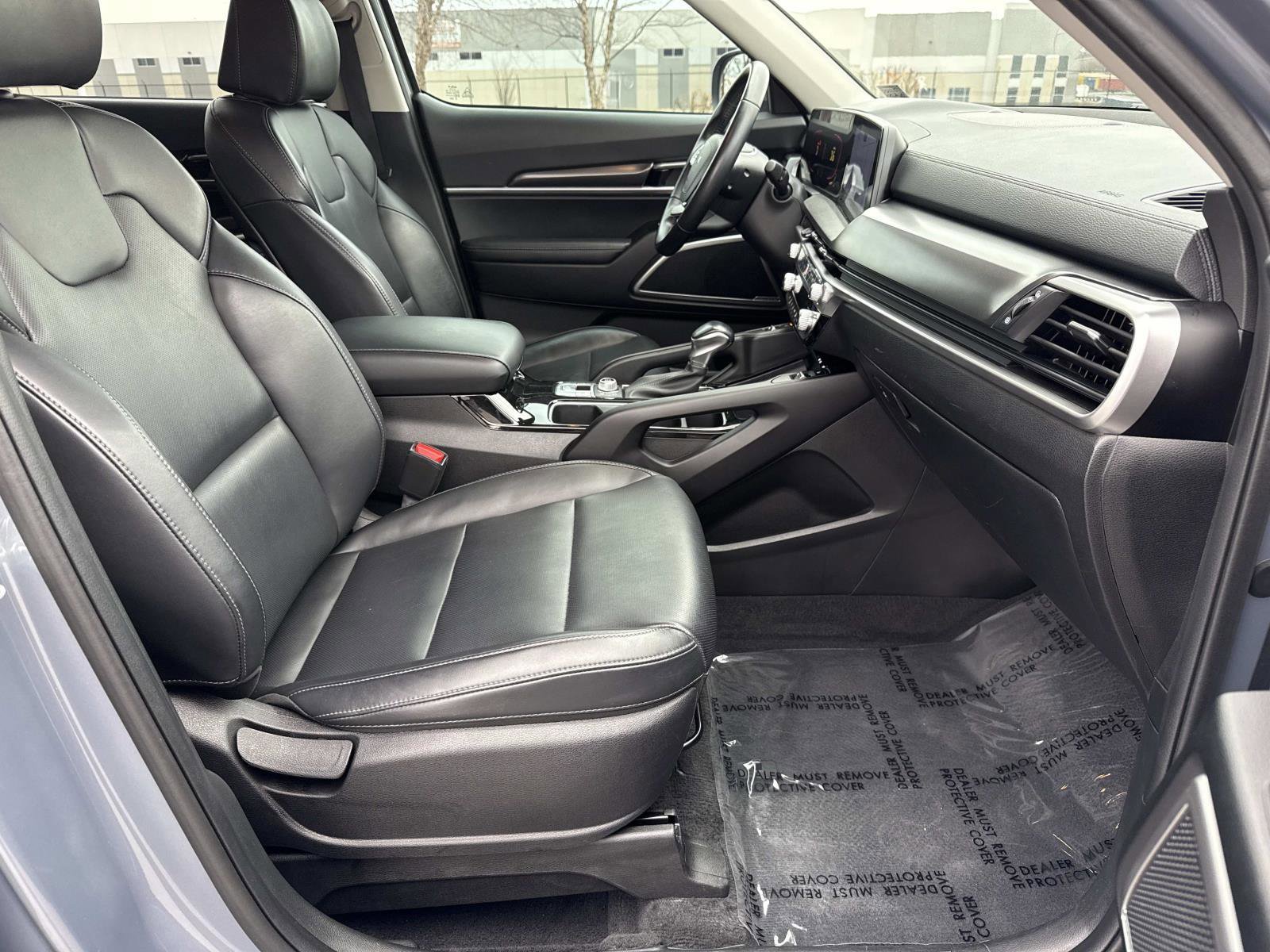 Used 2024 Kia Telluride S image 18