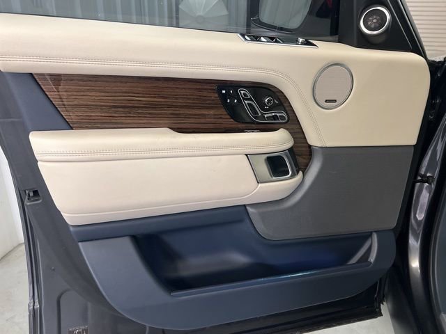 Used 2018 Land Rover Range Rover Supercharged image 9