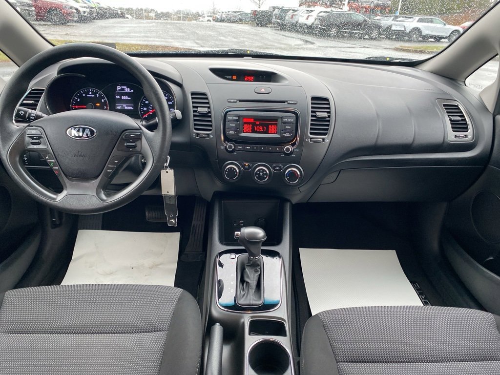 Used 2017 Kia Forte LX image 16