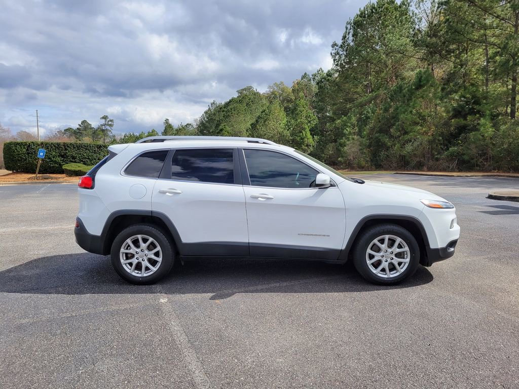 Used 2018 Jeep Cherokee Latitude image 7