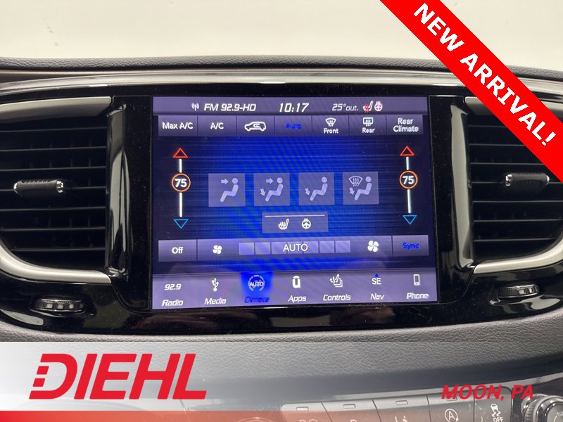 Used 2019 Chrysler Pacifica Touring-L w/ Advanced Safetytec Group image 32