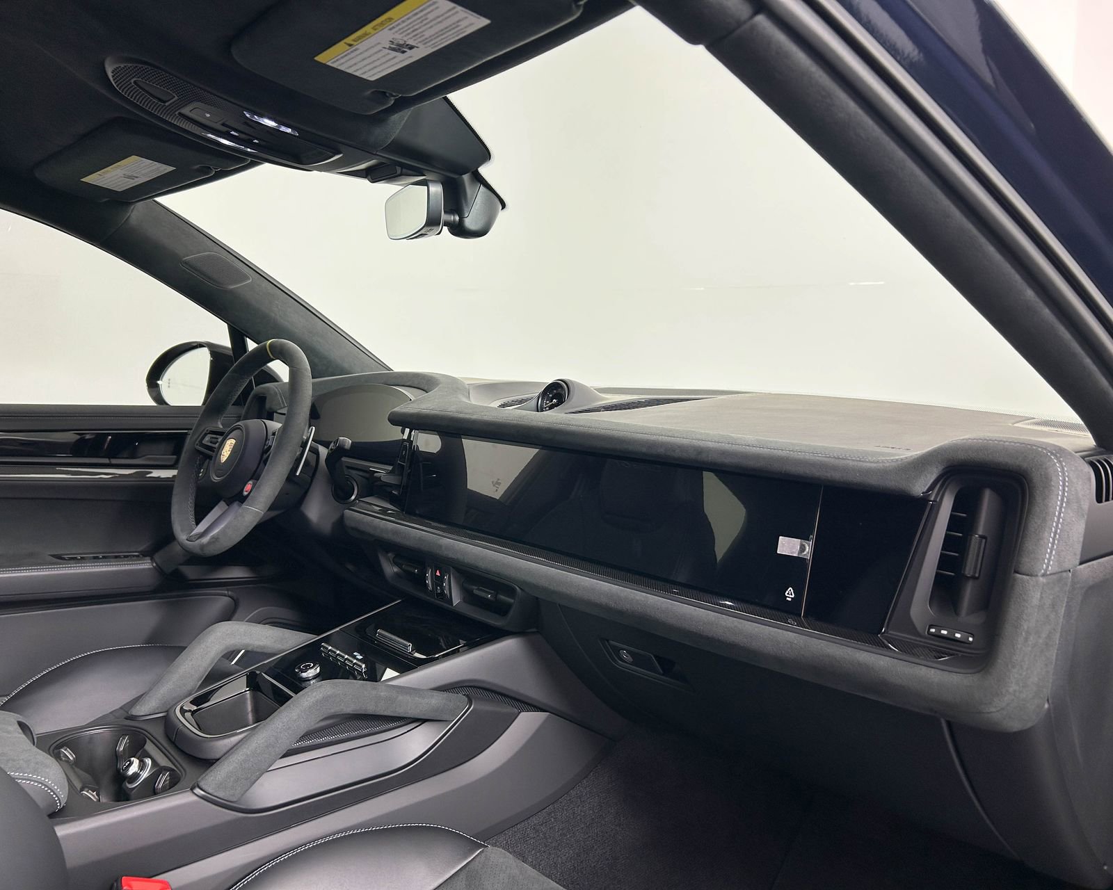 Used 2024 Porsche Cayenne Turbo GT image 22