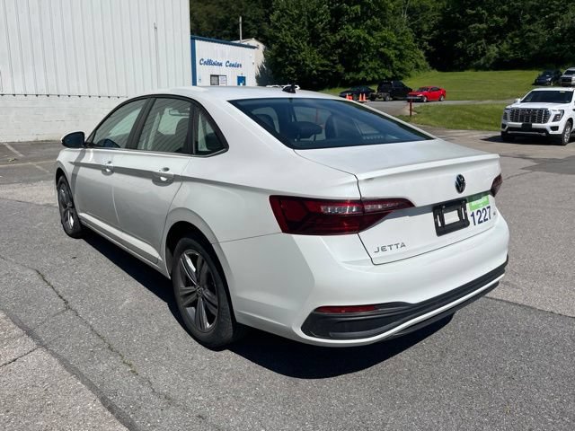 Used 2023 Volkswagen Jetta SE FWD image 8