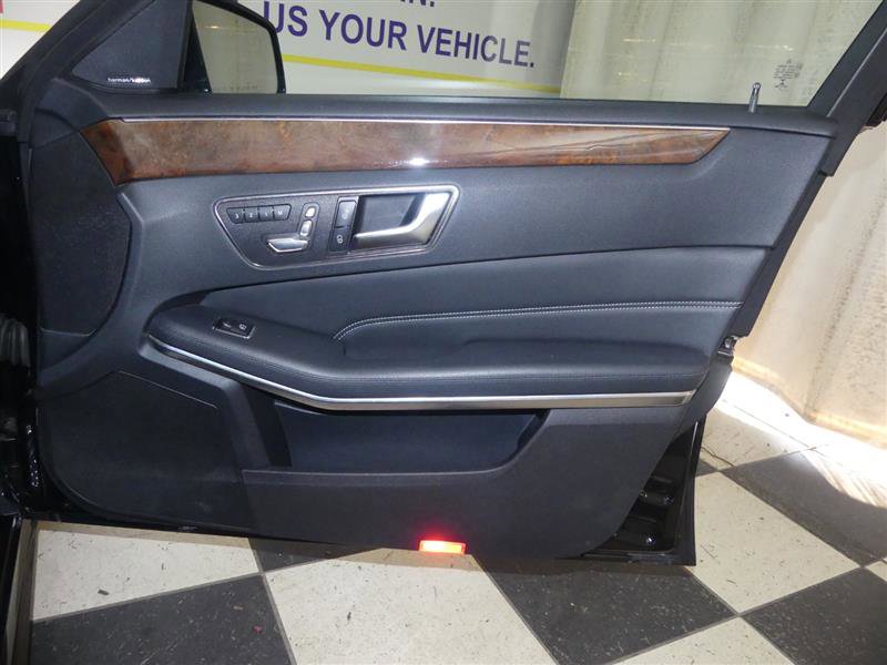 Used 2016 Mercedes-Benz E 350 4MATIC w/ Premium Package image 24