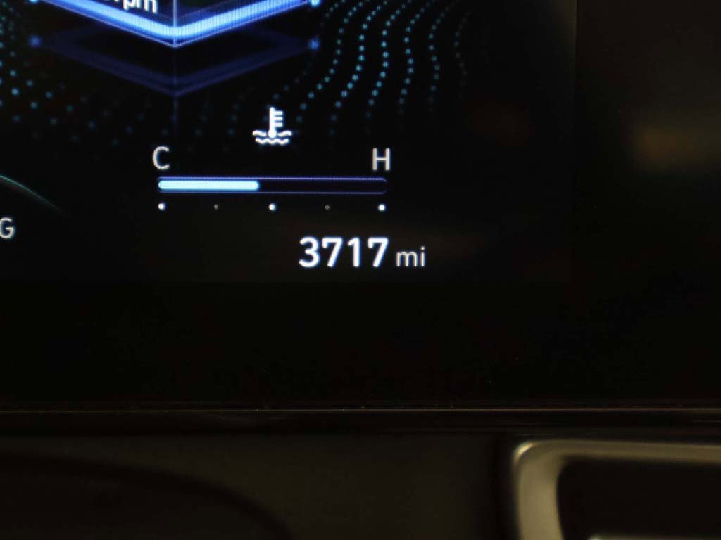 Certified 2025 Hyundai Elantra Limited image 40