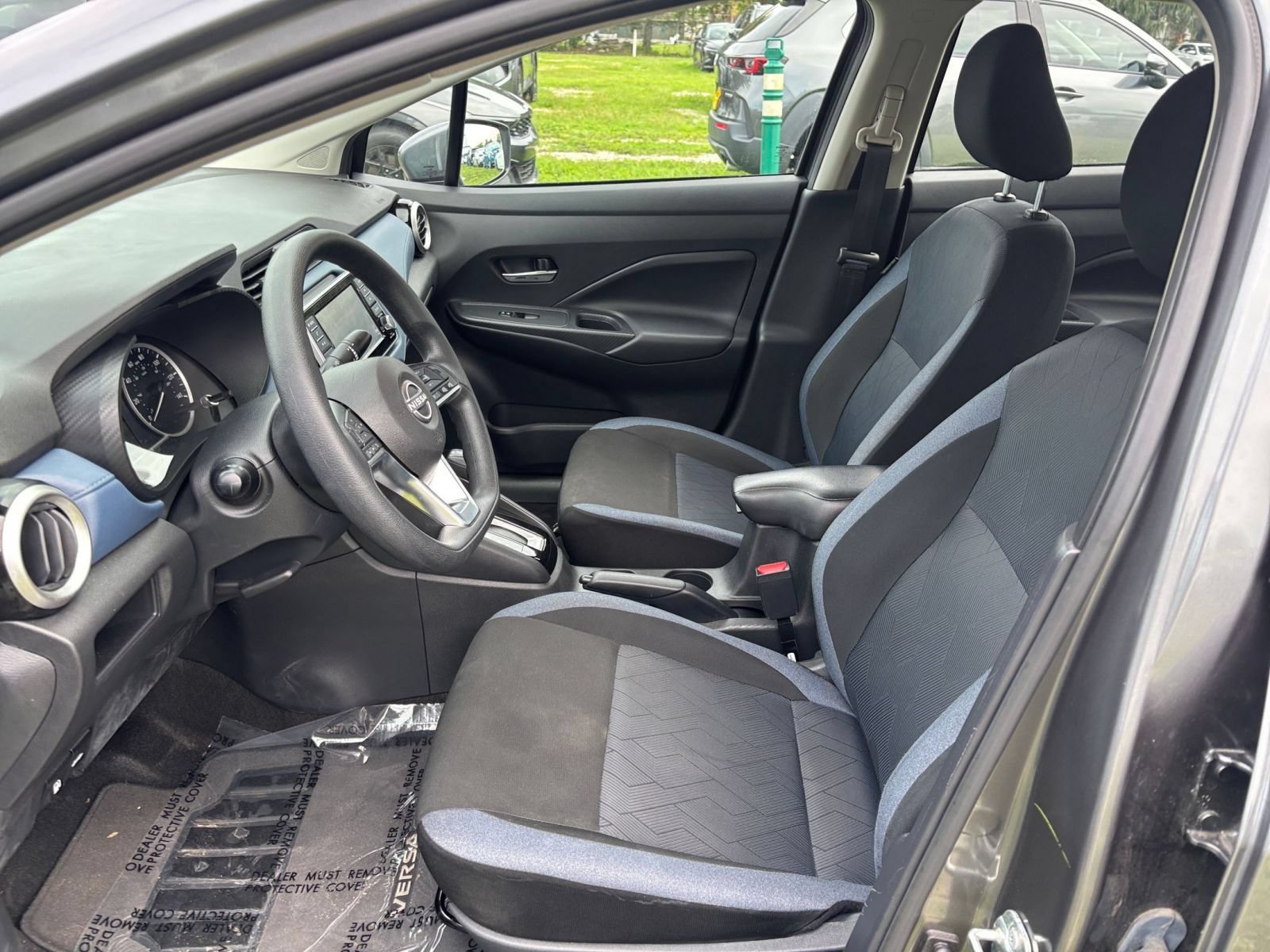 Used 2025 Nissan Versa SV FWD image 27