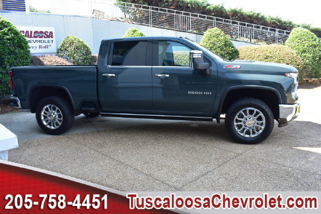 Used 2025 Chevrolet Silverado 2500 LTZ w/ LTZ Premium Package AWD/4WD image 13