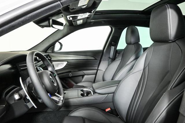 New 2025 Maserati Grecale Folgore AWD/4WD image 8