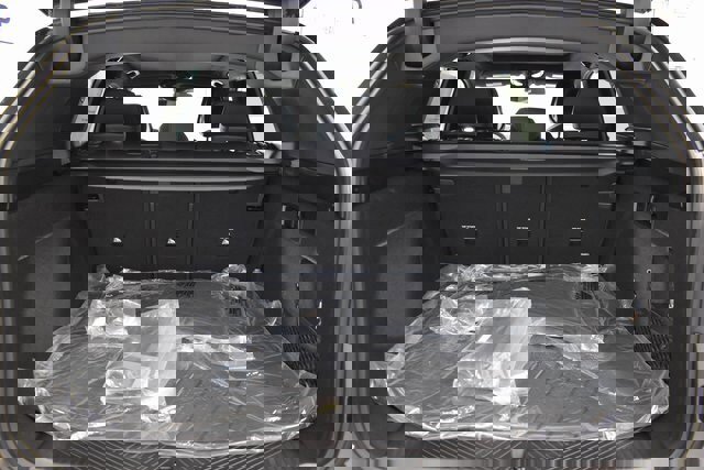 New 2025 BMW X3 xDrive30i w/ Convenience Package image 18