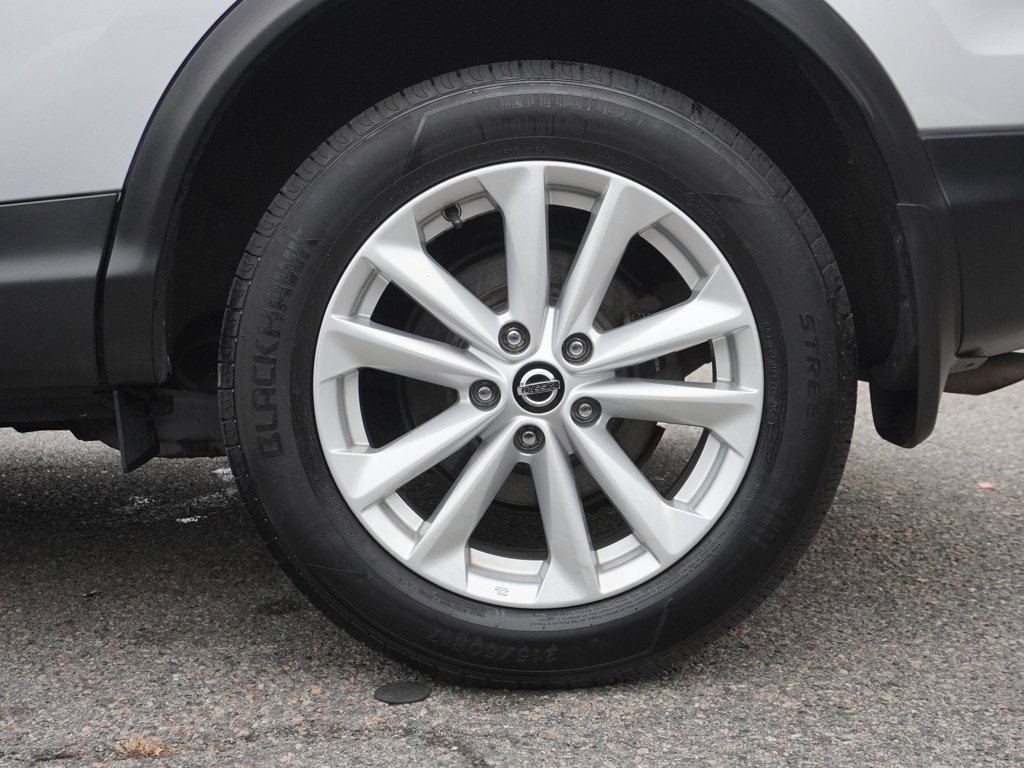 Used 2019 Nissan Rogue Sport S w/ Appearance Package image 18