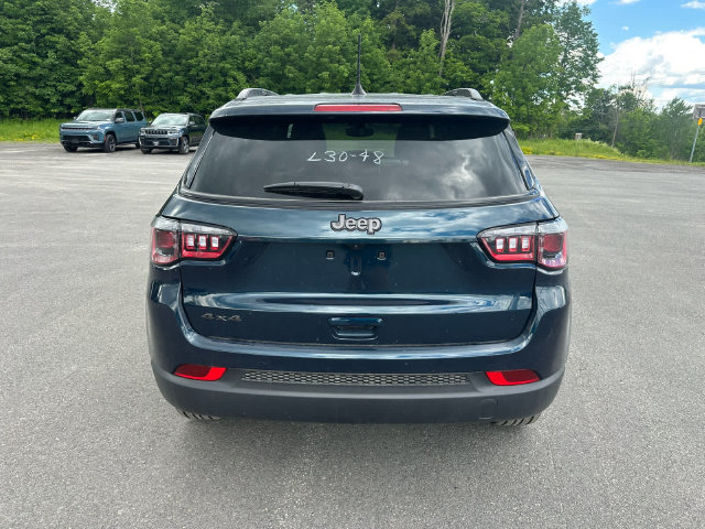 New 2026 Jeep Compass Latitude AWD/4WD image 4