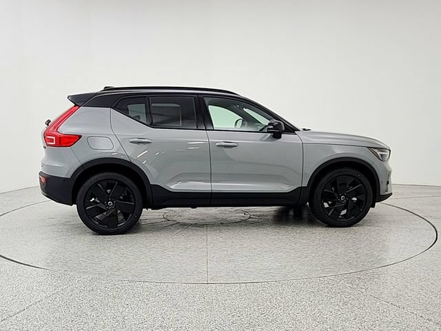 New 2026 Volvo XC40 B5 Ultra w/ Climate Package AWD/4WD image 4