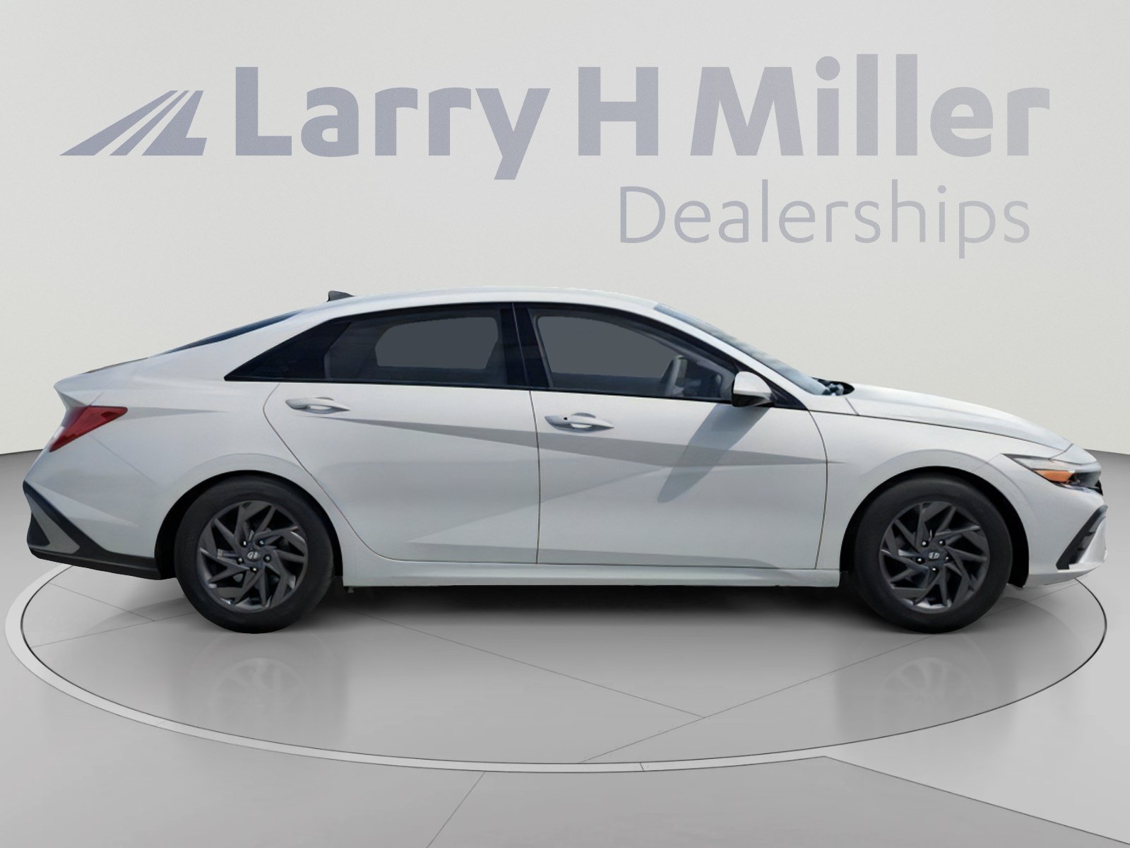New 2026 Hyundai Elantra Hybrid FWD image 7