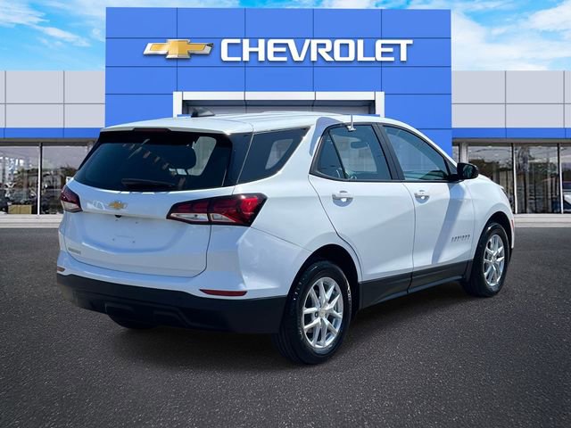 Used 2023 Chevrolet Equinox LS w/ Driver Confidence II Package FWD image 6