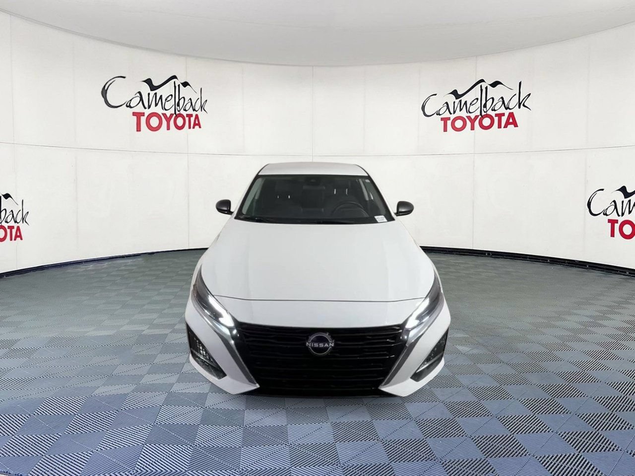 Used 2025 Nissan Altima 2.5 SV FWD image 5