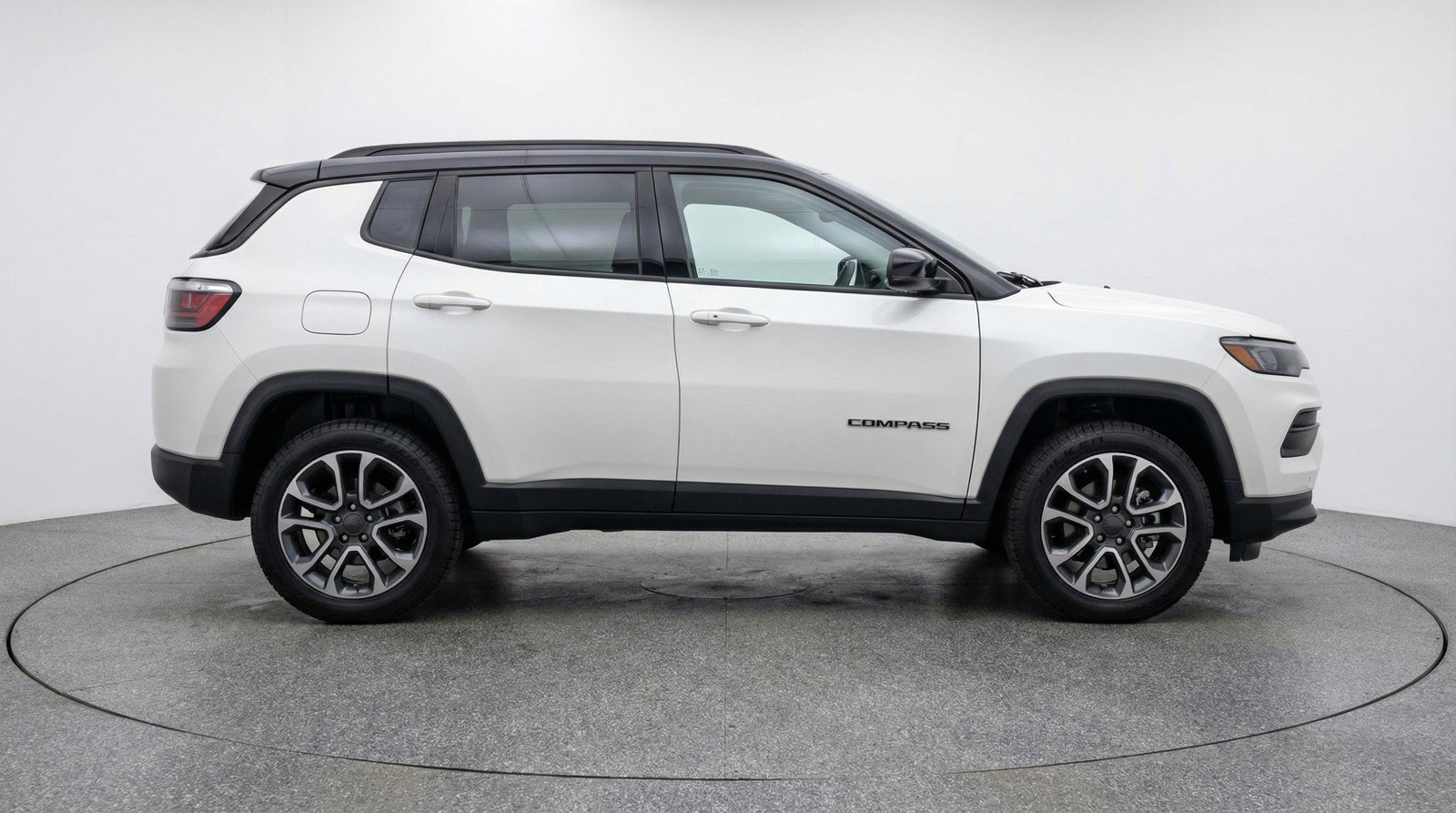 Used 2025 Jeep Compass Trailhawk AWD/4WD image 11