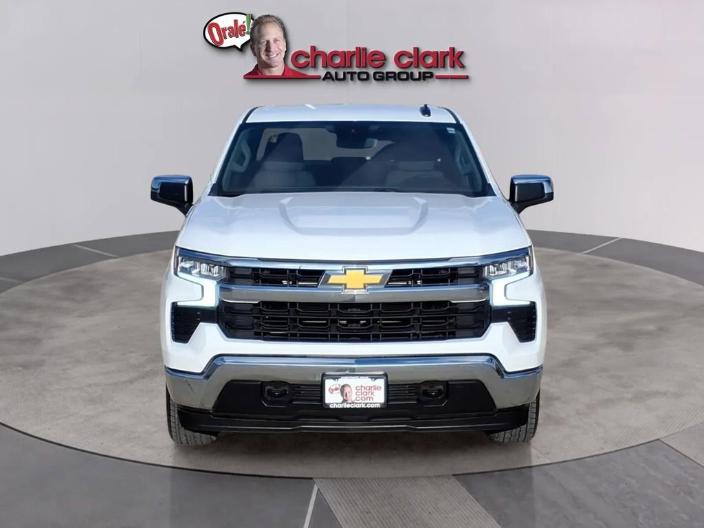 Used 2025 Chevrolet Silverado 1500 LT AWD/4WD image 8