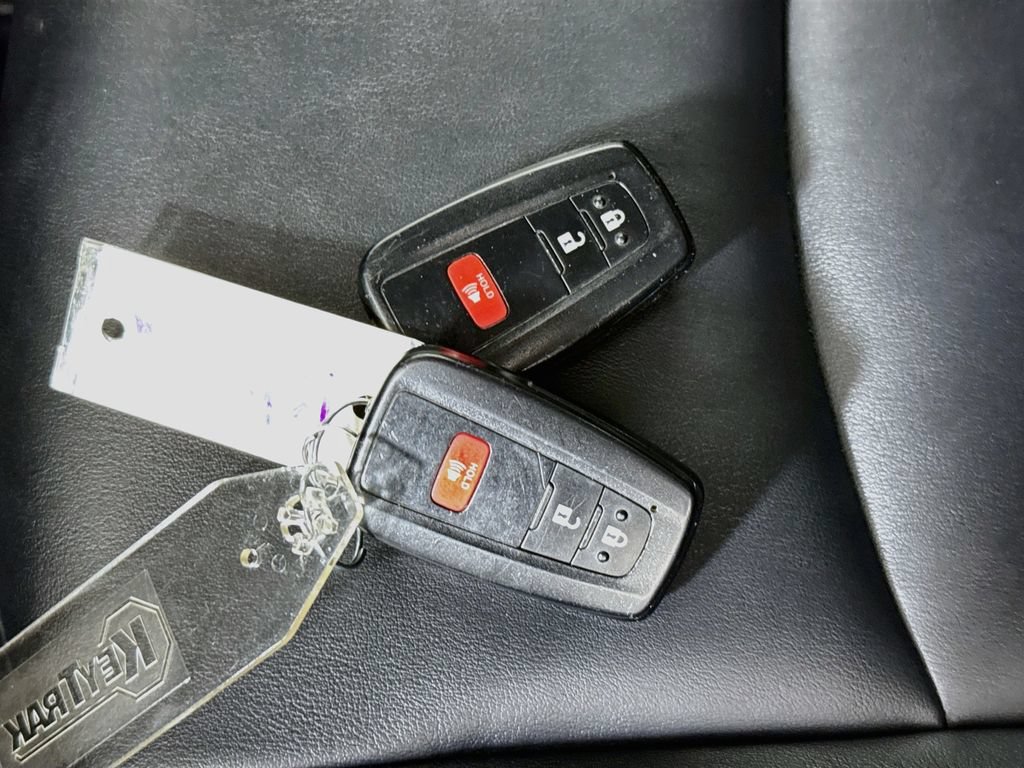 Used 2017 Toyota Prius Four Touring FWD image 32