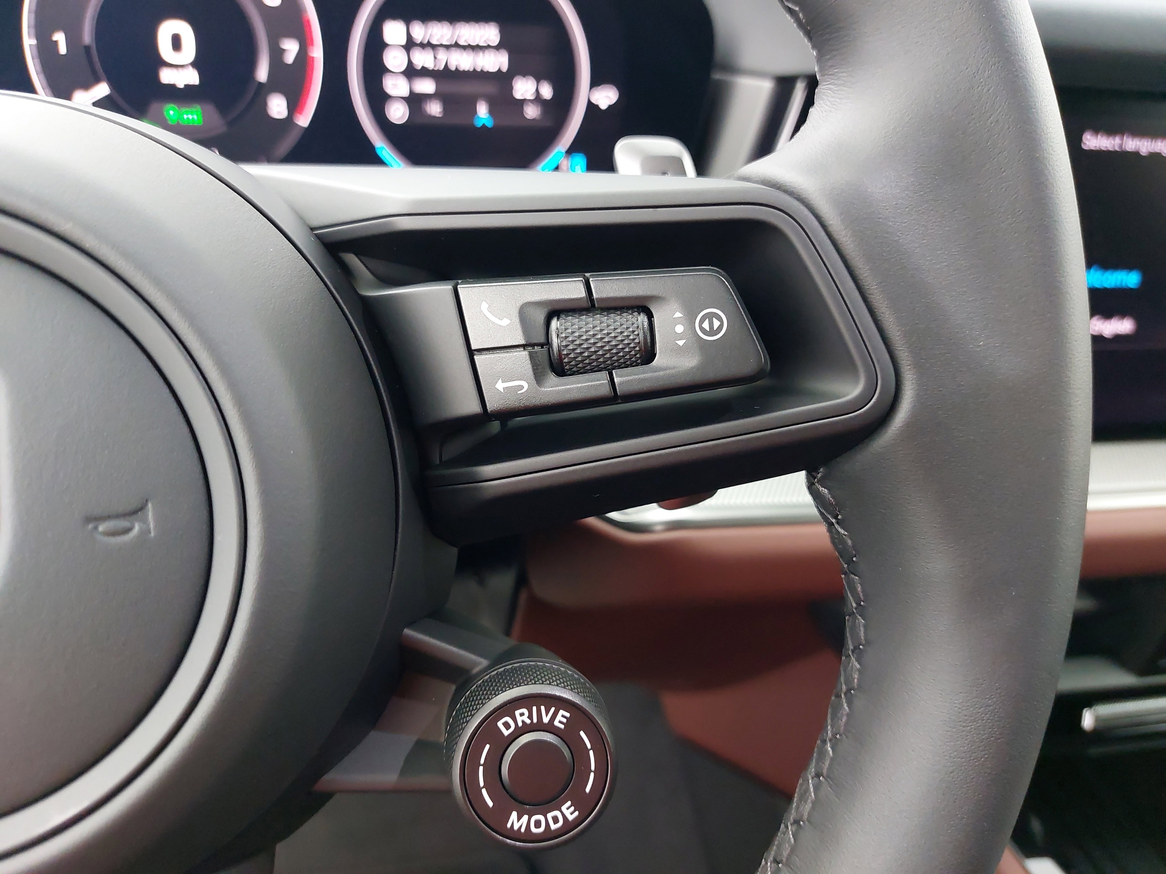 New 2026 Porsche Cayenne S image 20