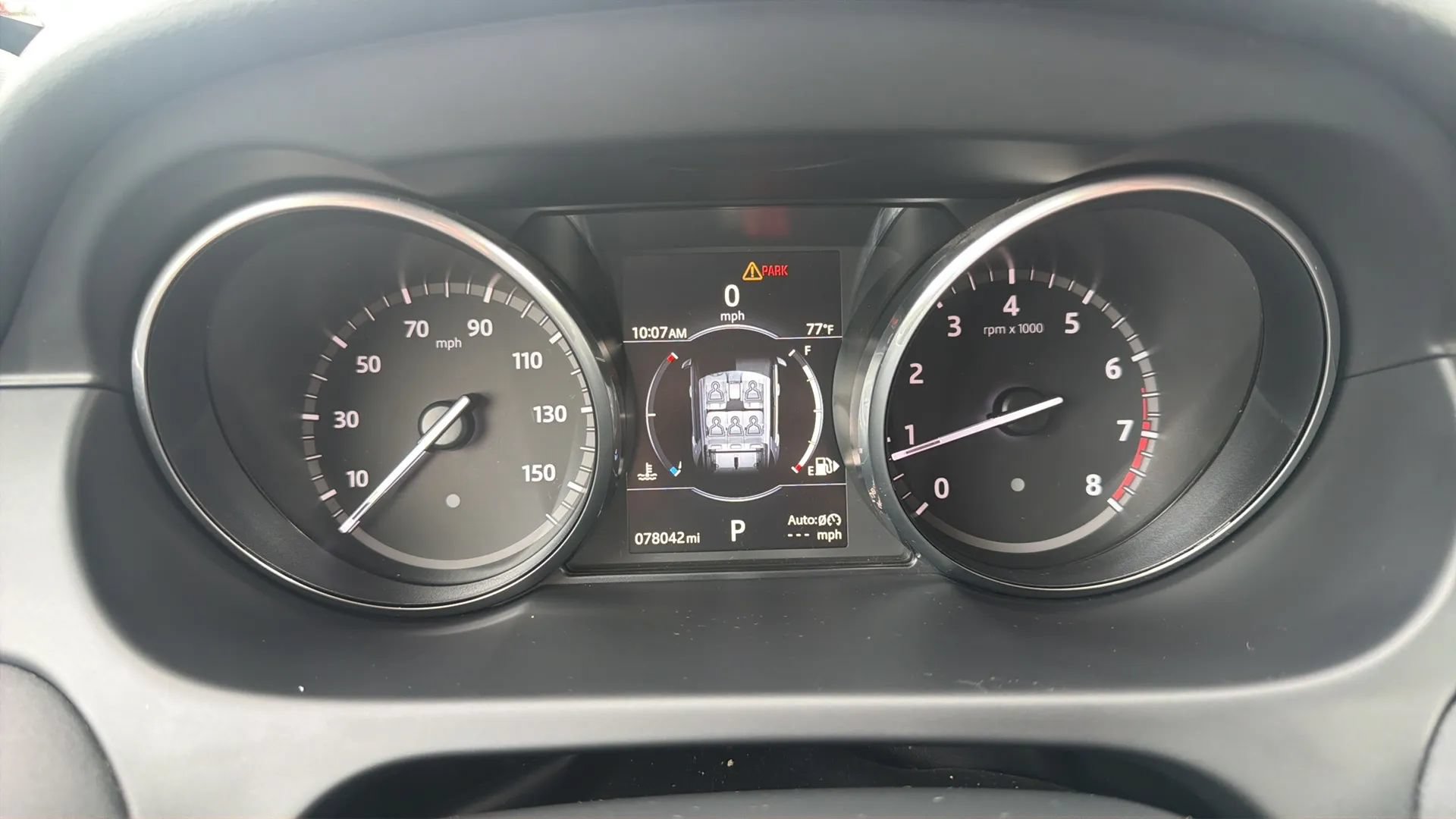 Used 2017 Land Rover Discovery Sport SE AWD/4WD image 13
