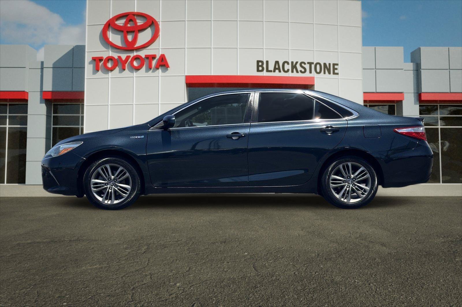 Used 2017 Toyota Camry SE FWD image 6
