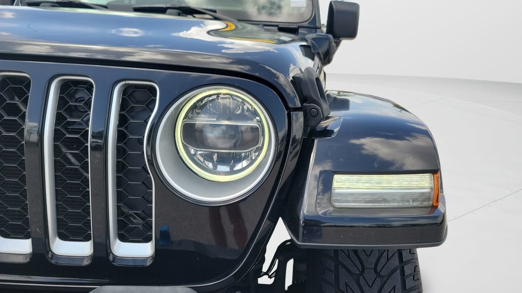 Used 2022 Jeep Wrangler Unlimited Sahara w/ Cold Weather Group AWD/4WD image 24