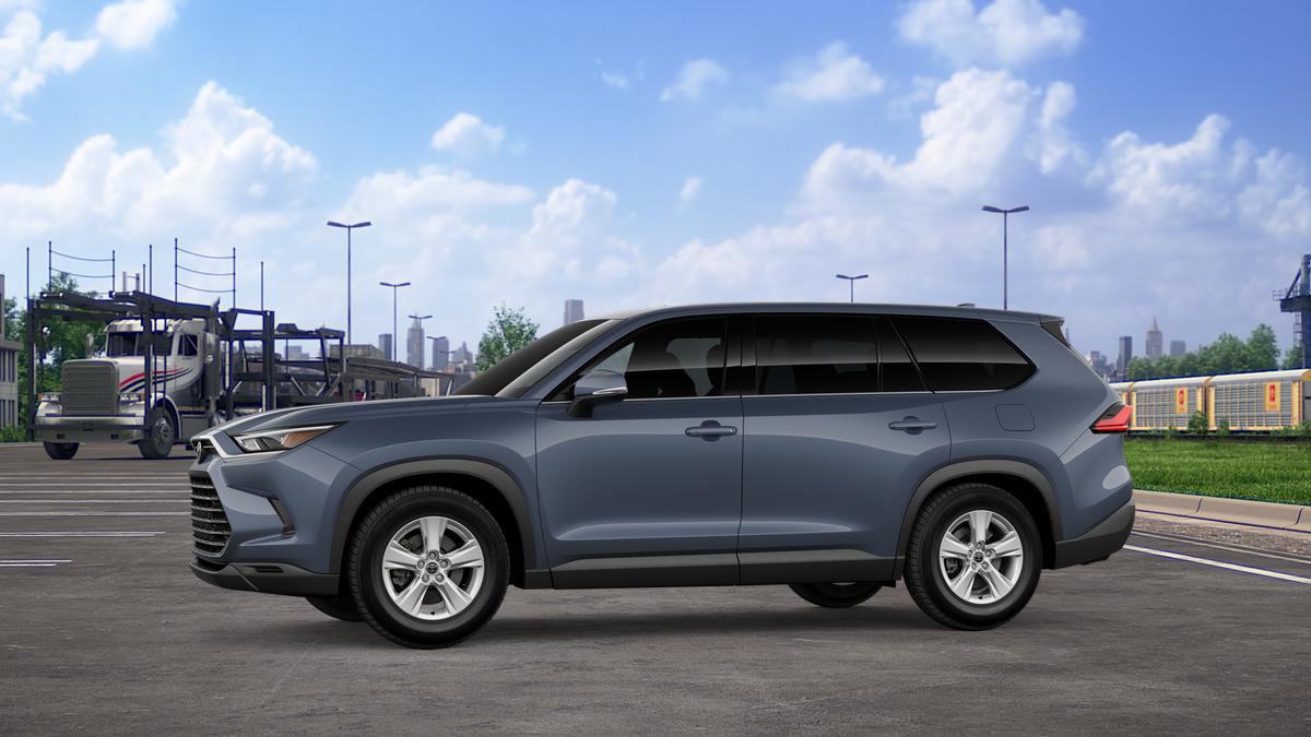 New 2026 Toyota Grand Highlander LE image 3
