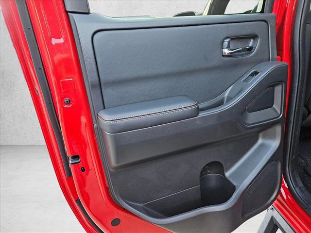 Used 2025 Nissan Frontier PRO-4X w/ Pro Convenience Package image 23