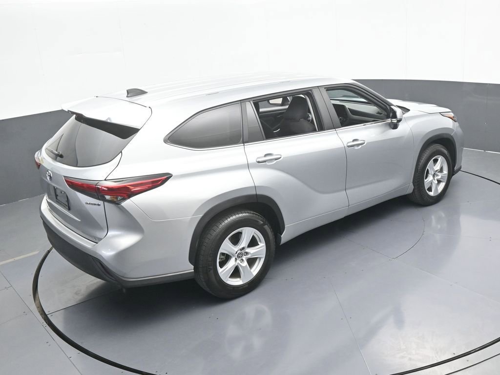 Used 2023 Toyota Highlander LE image 55