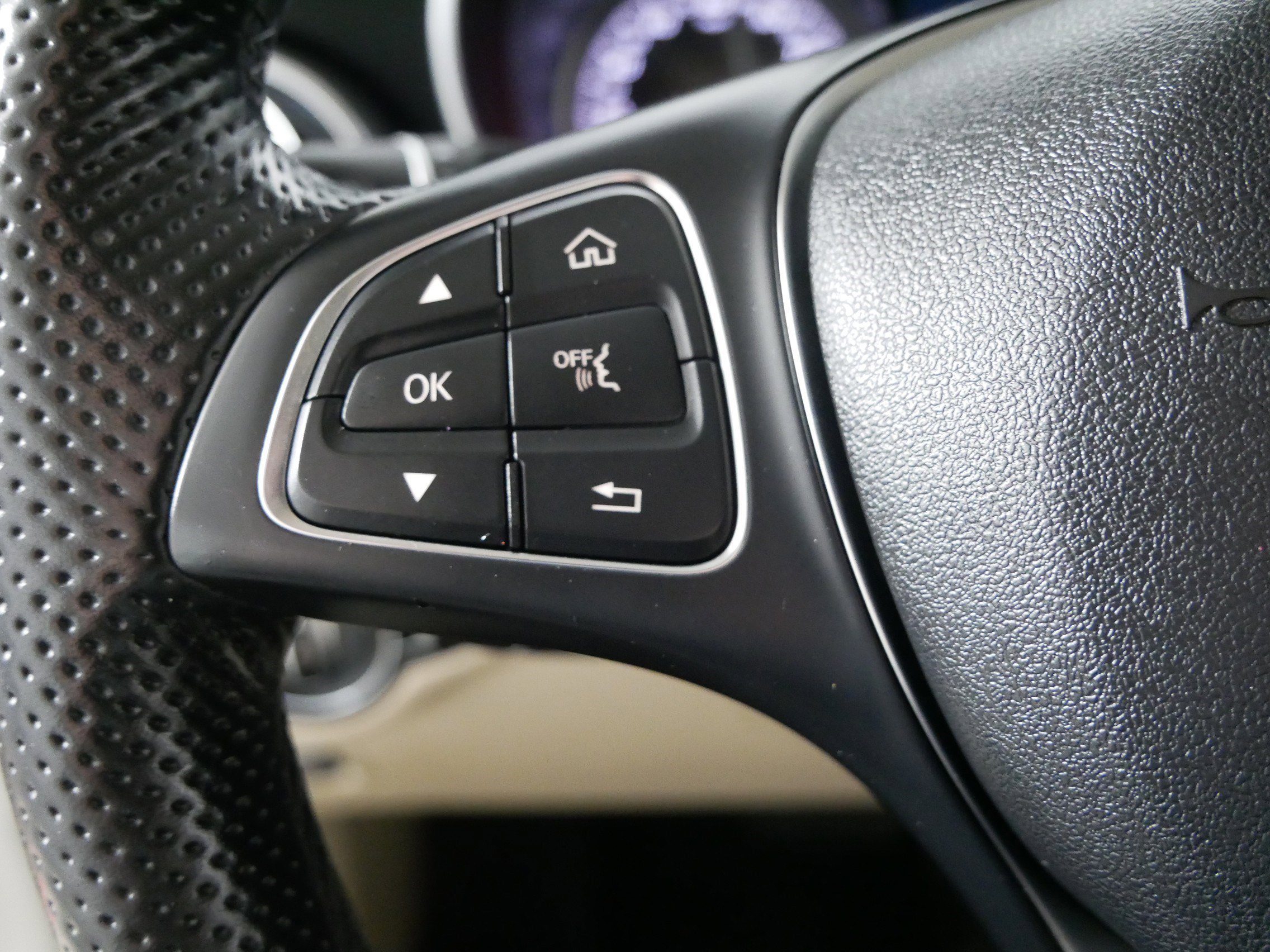 Used 2019 Mercedes-Benz GLC 300 4MATIC image 27