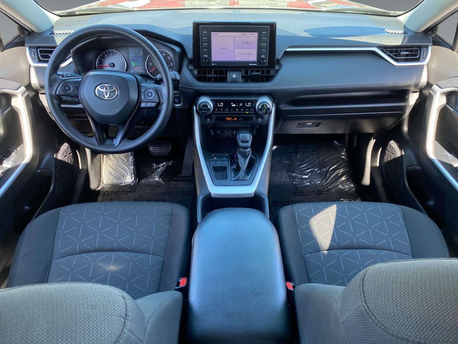 Used 2022 Toyota RAV4 XLE w/ Convenience Package FWD image 10