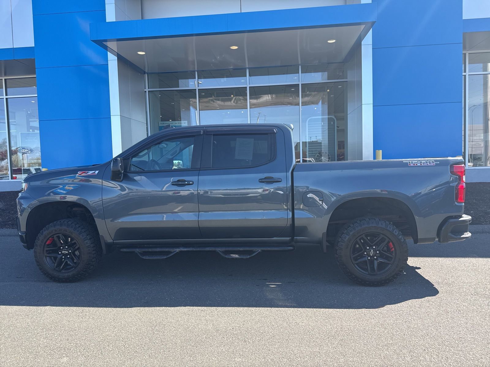 Used 2020 Chevrolet Silverado 1500 LT Trail Boss AWD/4WD image 9