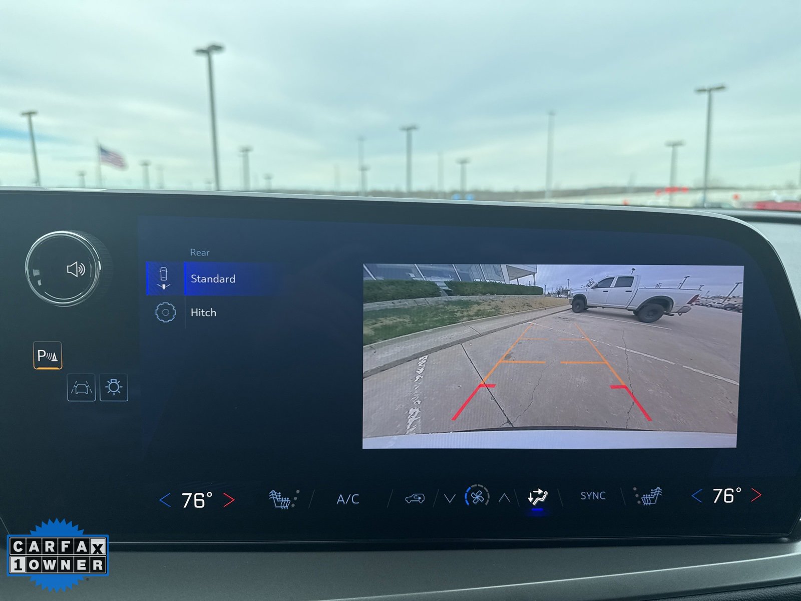 Used 2025 Chevrolet Traverse LT image 19