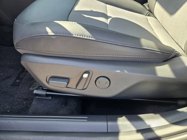 Used 2025 Kia Niro EX Touring image 18