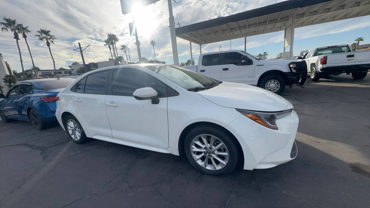 Used 2022 Toyota Corolla LE w/ LE Premium Package image 8