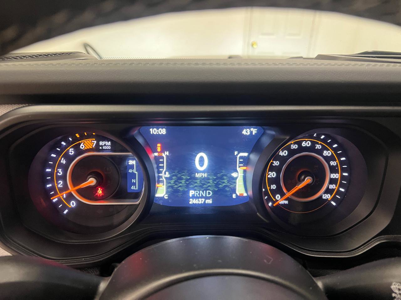 Used 2025 Jeep Wrangler Unlimited Sahara image 36