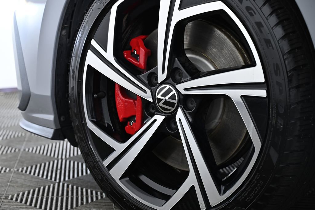 Used 2024 Volkswagen GTI SE image 40