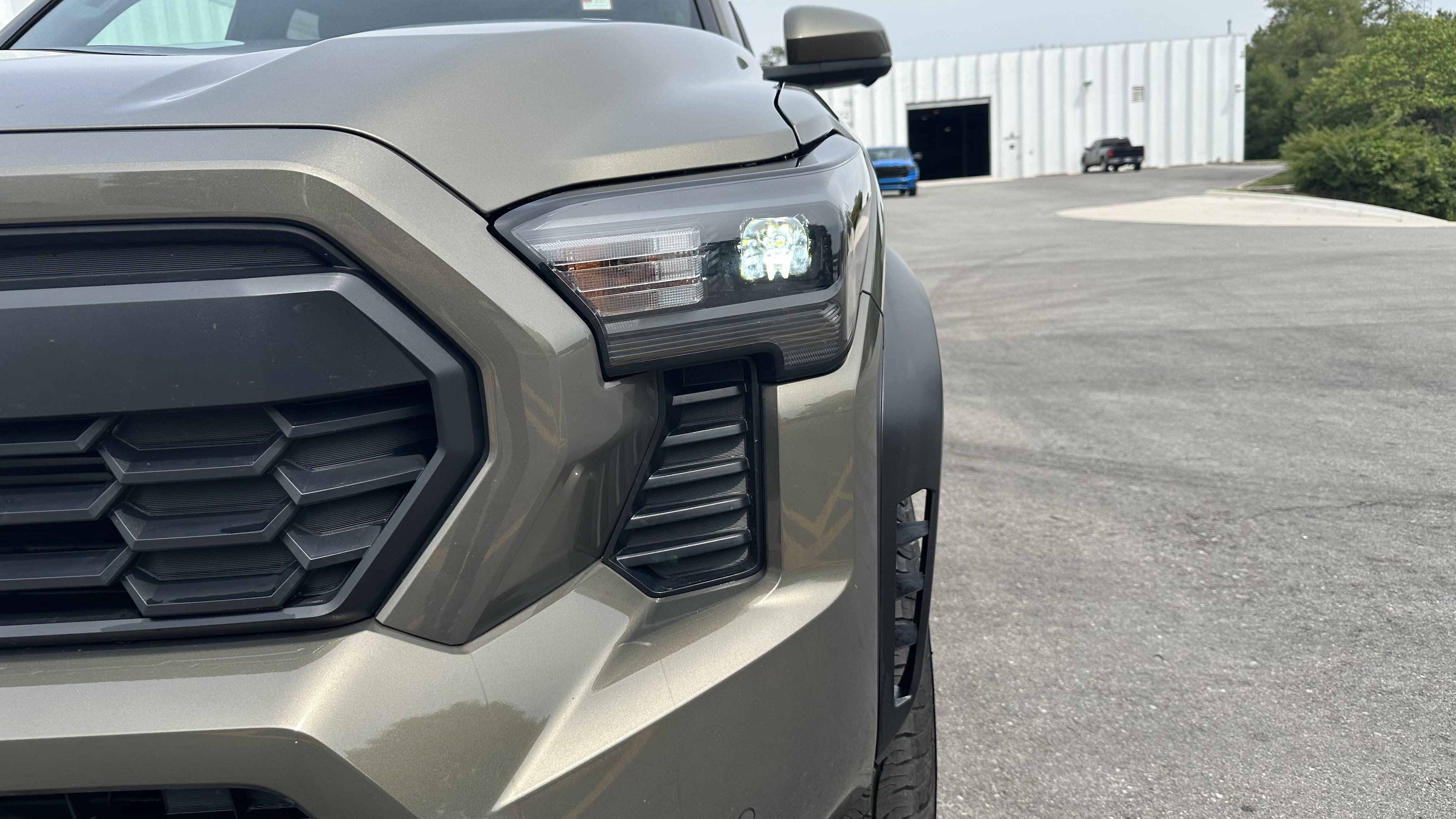 Used 2024 Toyota Tacoma TRD Off-Road w/ TRD Off Road Premium Package AWD/4WD image 6