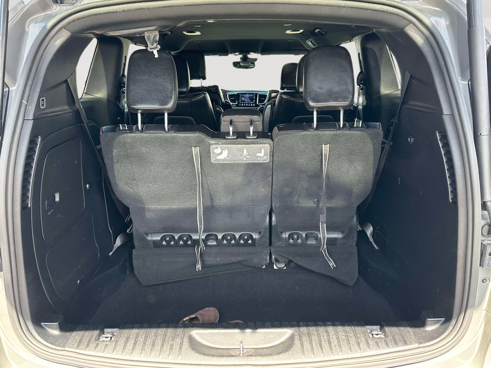 Used 2020 Chrysler Pacifica Limited image 28