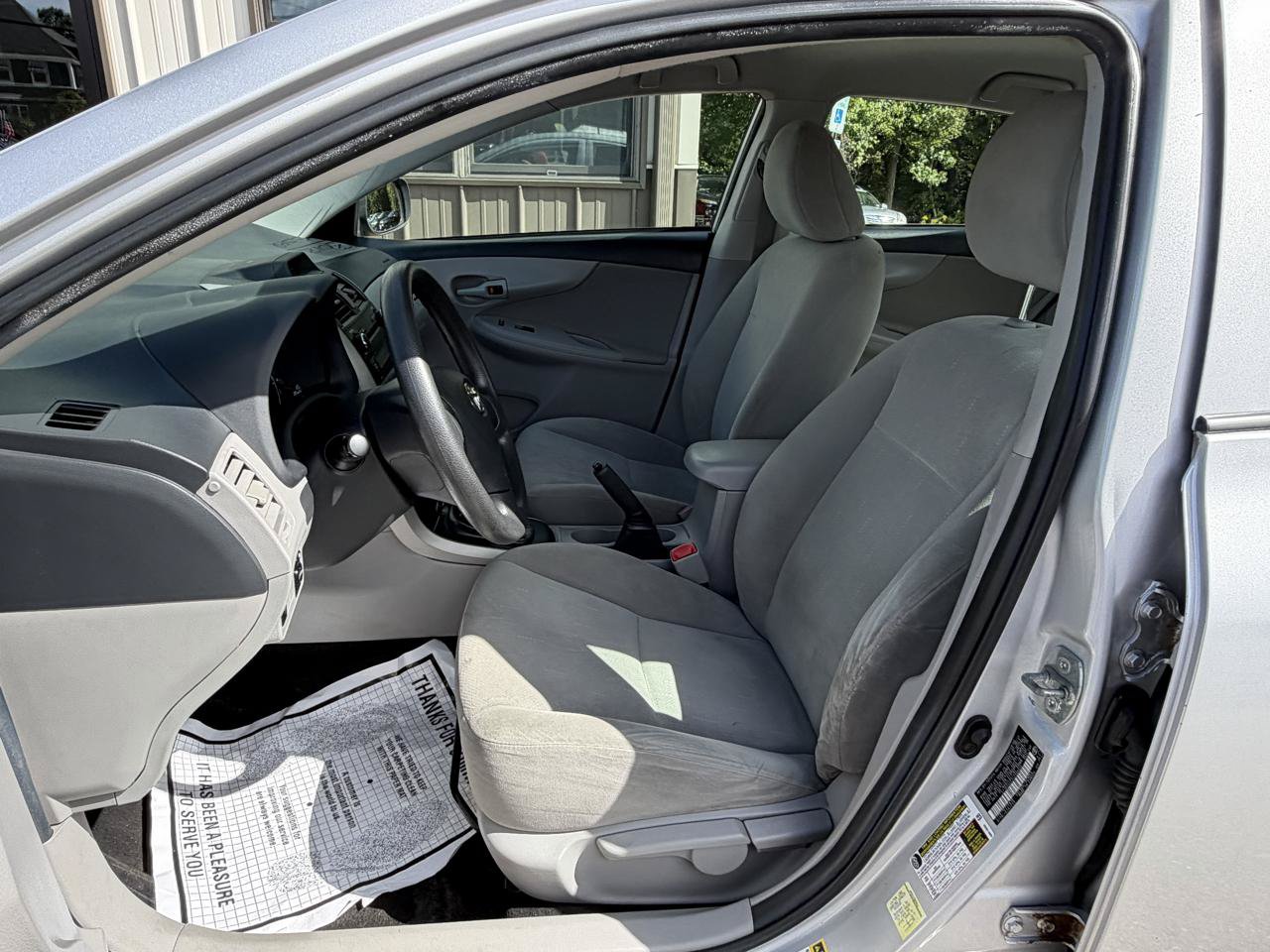 Used 2012 Toyota Corolla L FWD image 11