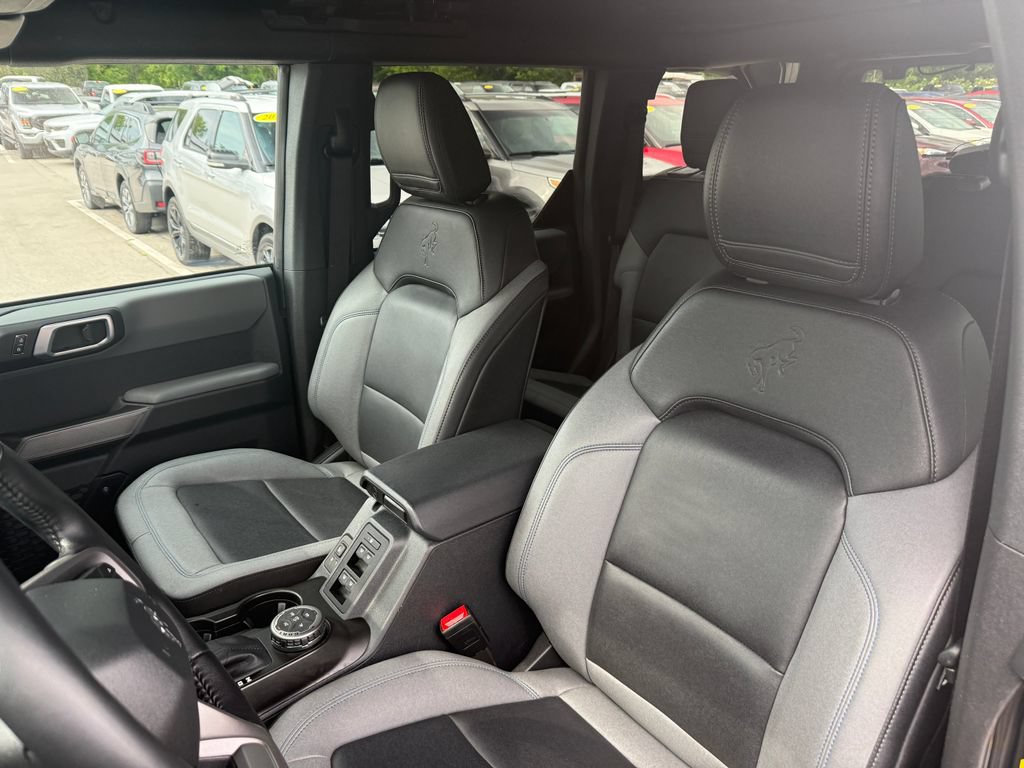 Used 2023 Ford Bronco Black Diamond w/ Sasquatch Package AWD/4WD image 23