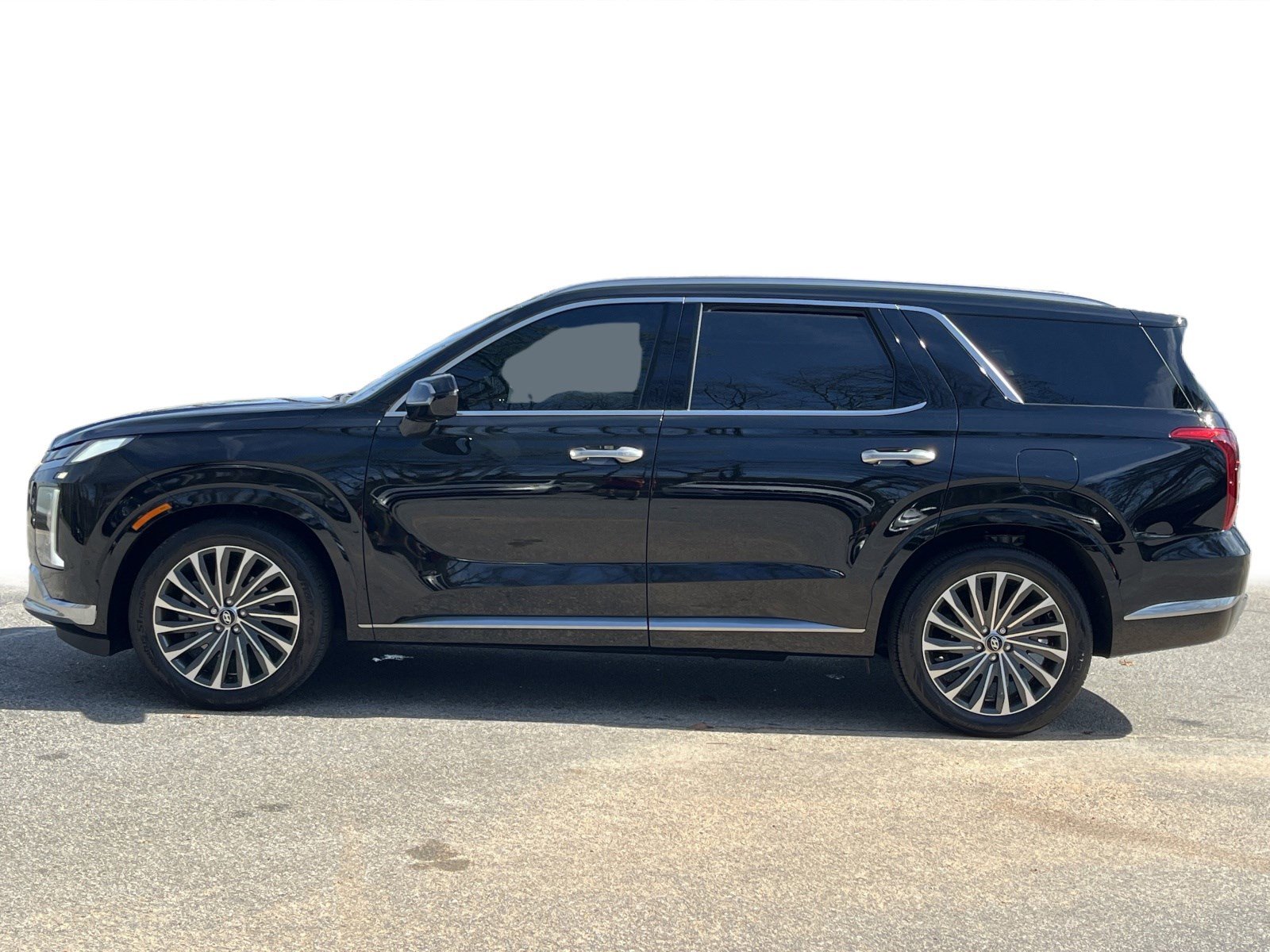 Used 2023 Hyundai Palisade Calligraphy w/ Cargo Package image 23
