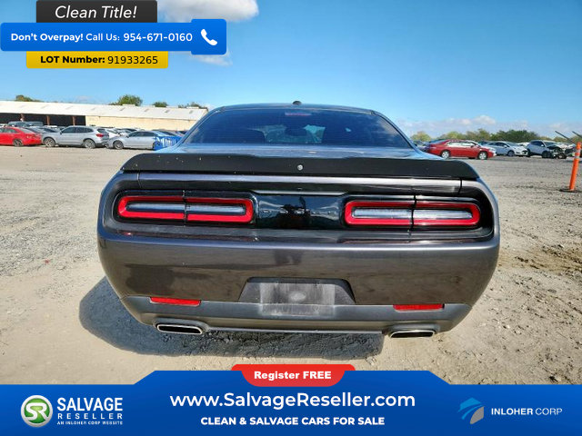 Used 2020 Dodge Challenger SXT w/ Blacktop Package image 8