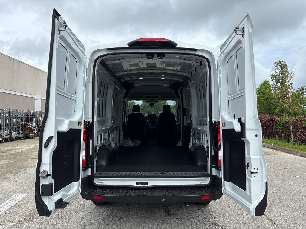 New 2026 Ford Transit 250 148 Medium Roof RWD image 10