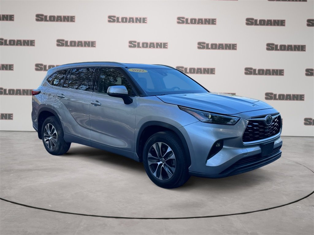 Used 2022 Toyota Highlander XLE image 7