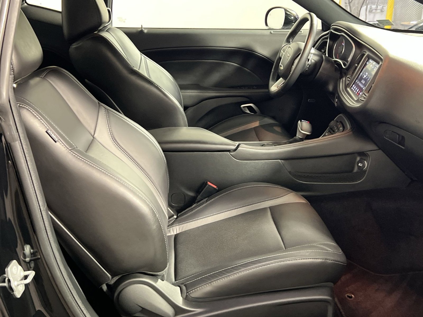 Used 2018 Dodge Challenger GT w/ Driver Convenience Group image 28